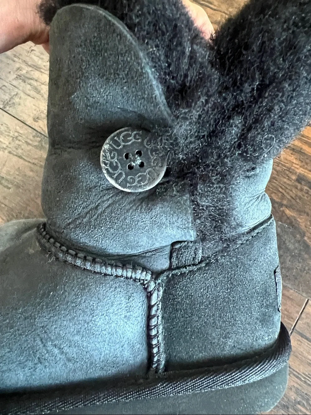 UGG girls Bailey Button ll shirt boot black size 12